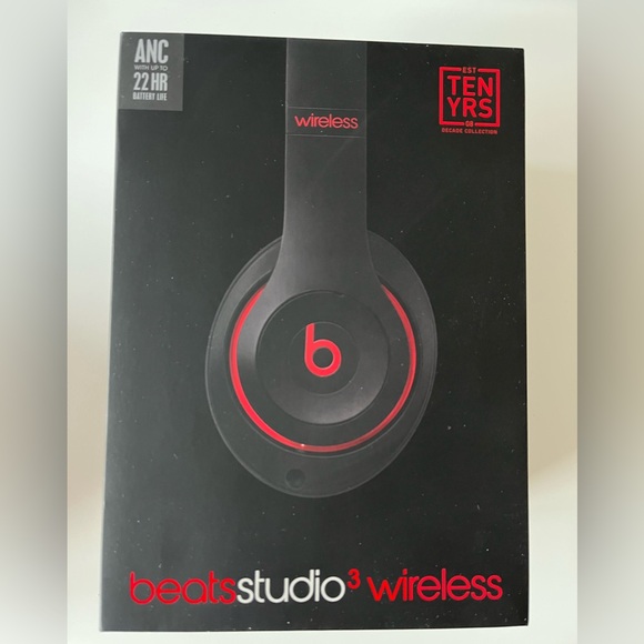 Beats Studio3 Wireless Decade Collection OverEar Headphone+HeadphoneStand(bonus) - Picture 4 of 11